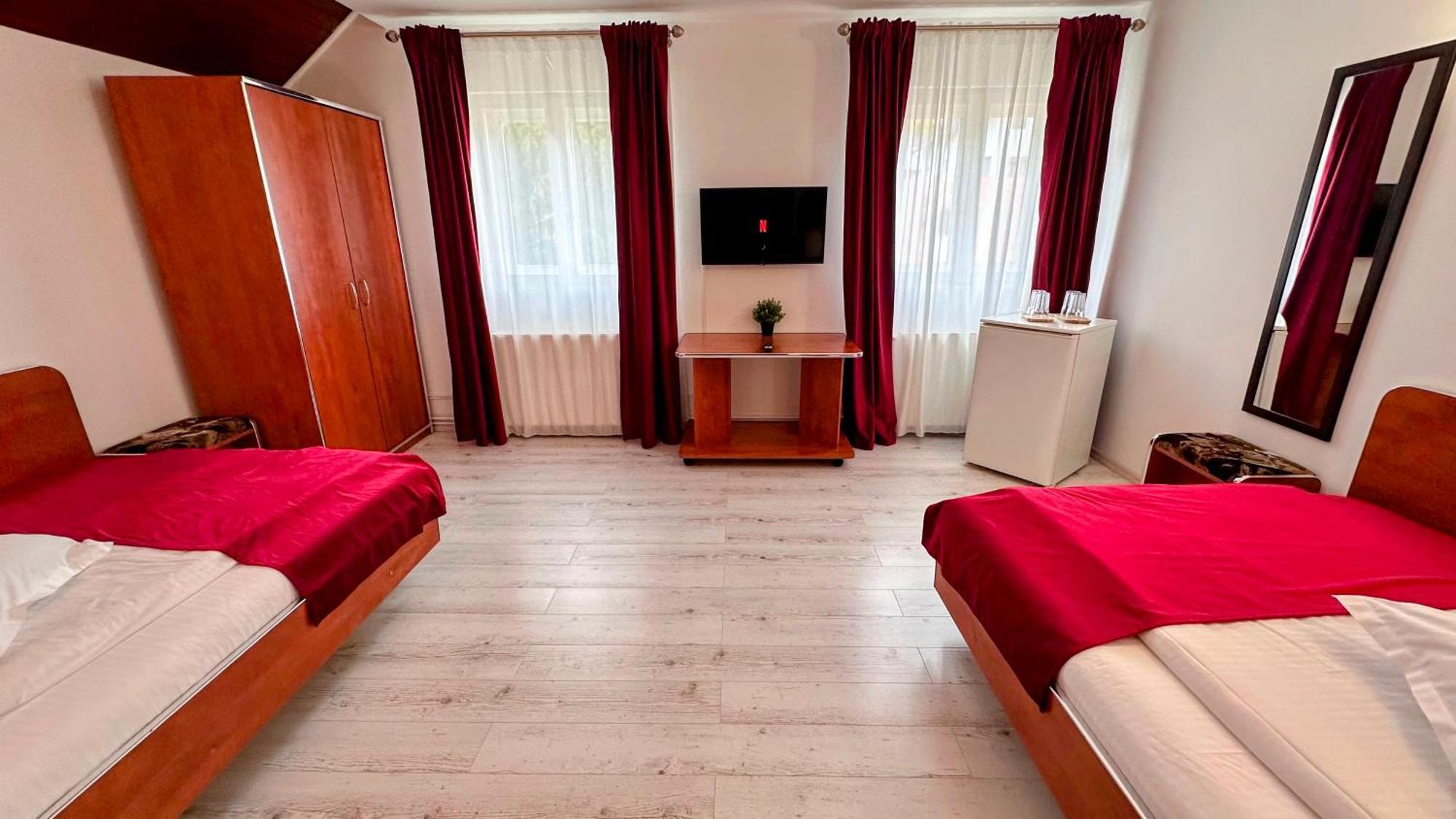 Valea Alba View - Self Check-In Hotel Buşteni Exterior foto