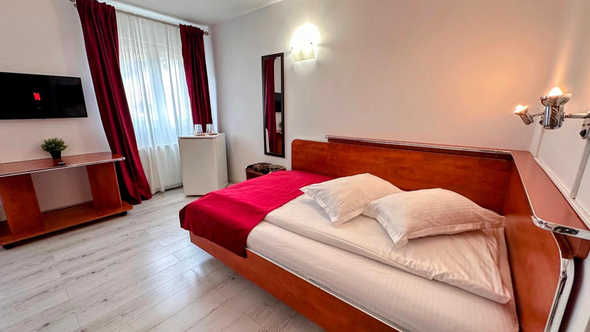 Valea Alba View - Self Check-In Hotel Buşteni Exterior foto