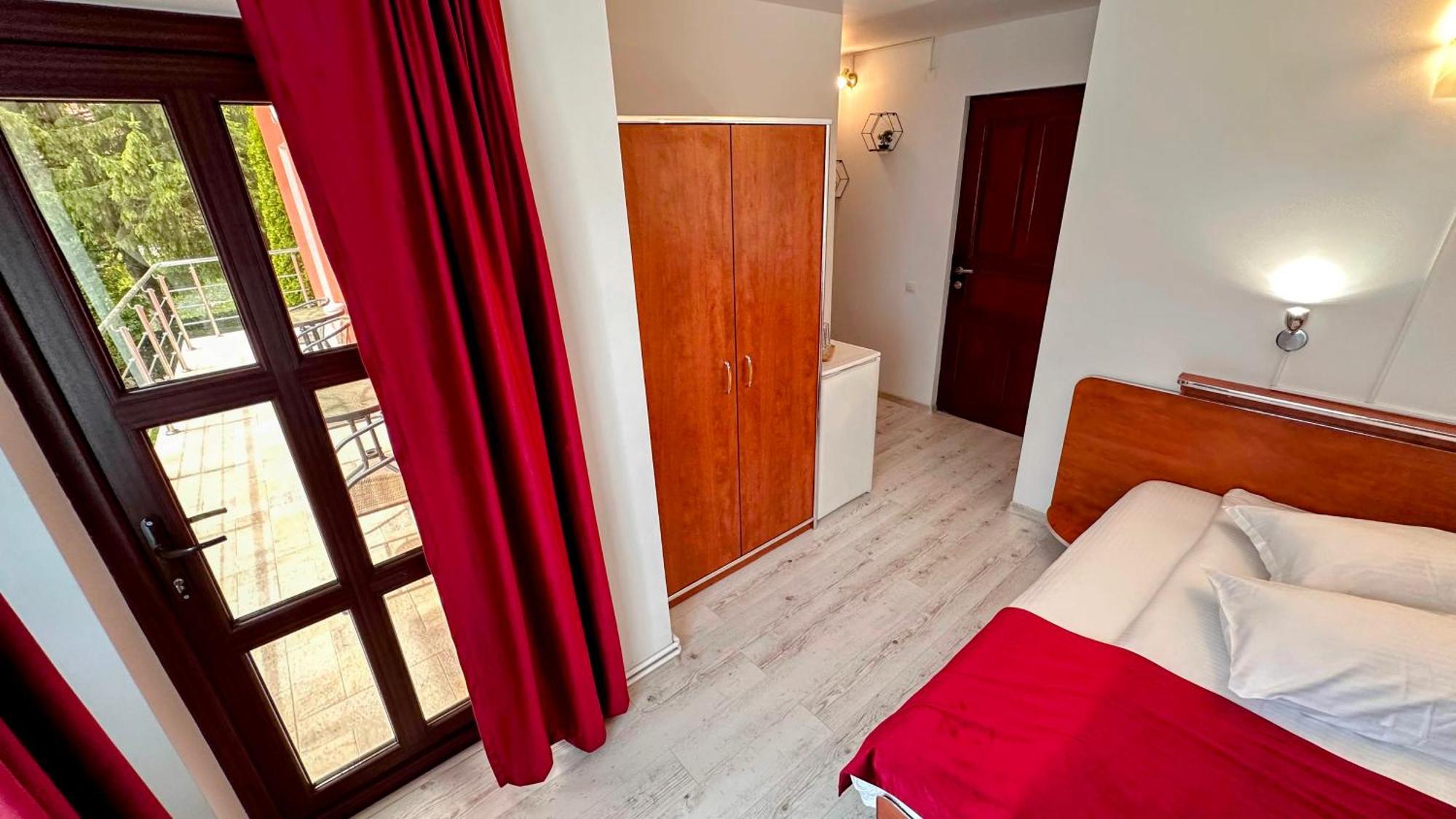 Valea Alba View - Self Check-In Hotel Buşteni Exterior foto