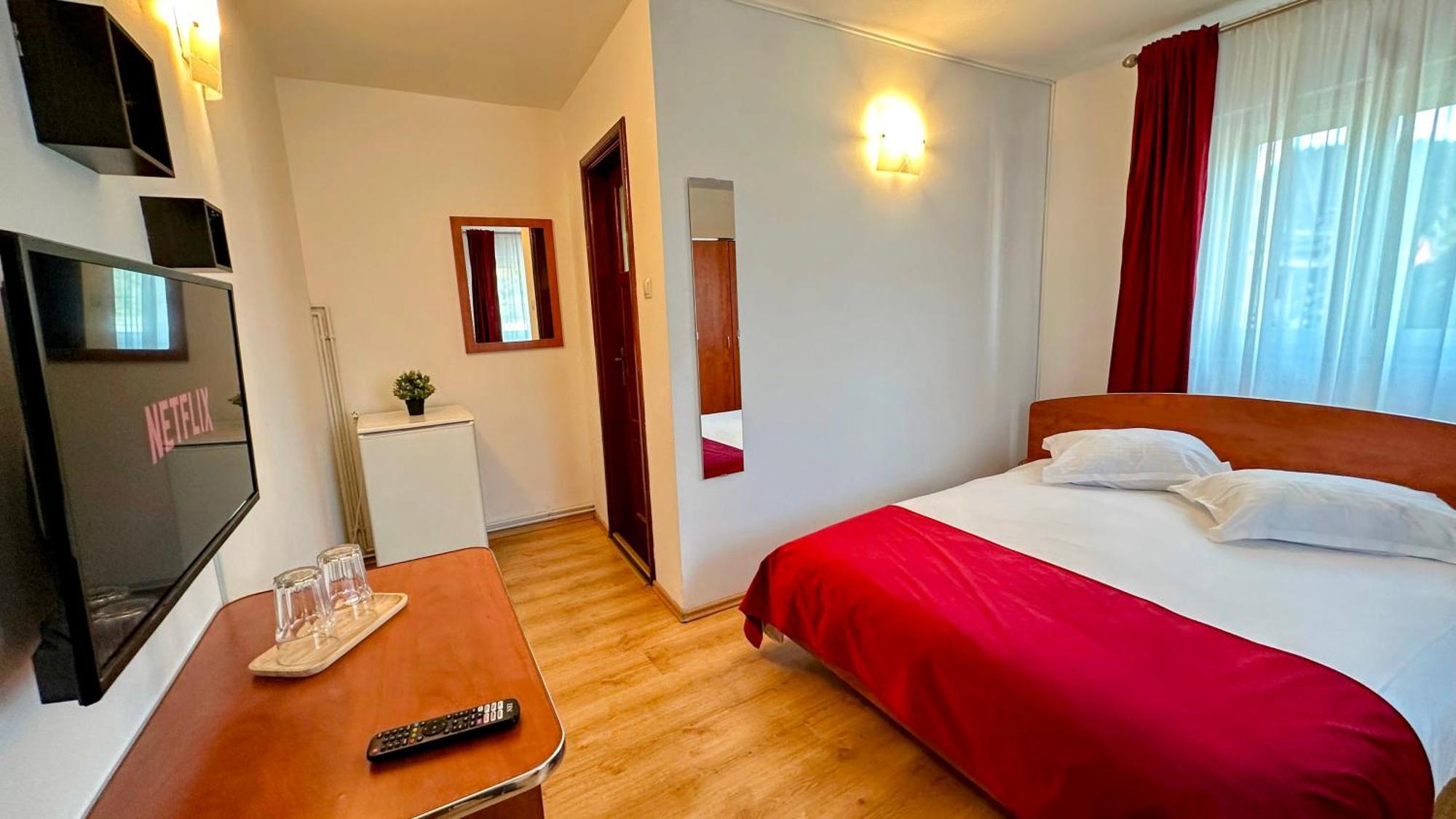 Valea Alba View - Self Check-In Hotel Buşteni Exterior foto