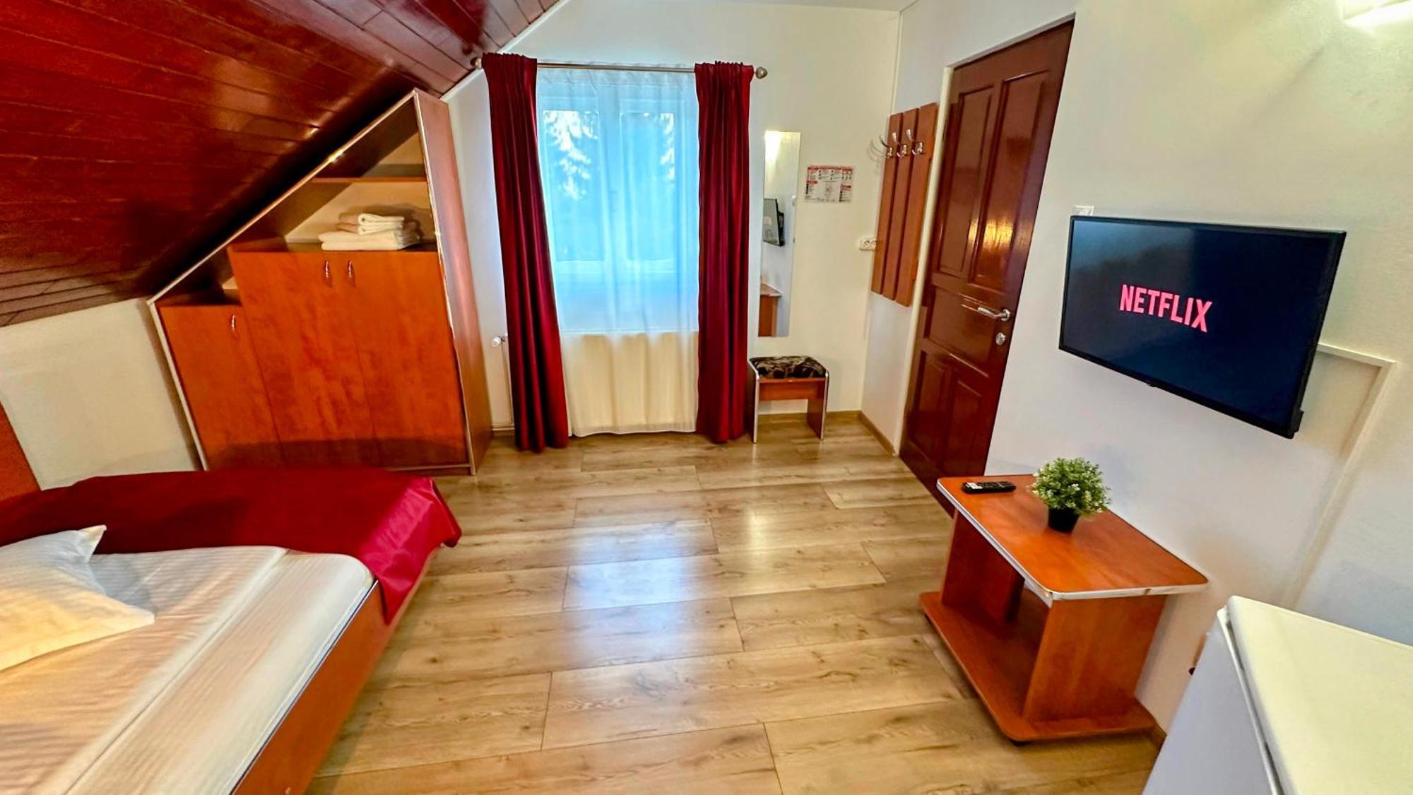 Valea Alba View - Self Check-In Hotel Buşteni Exterior foto